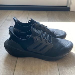 Adidas Ultraboost 22 -Black/ 12.5